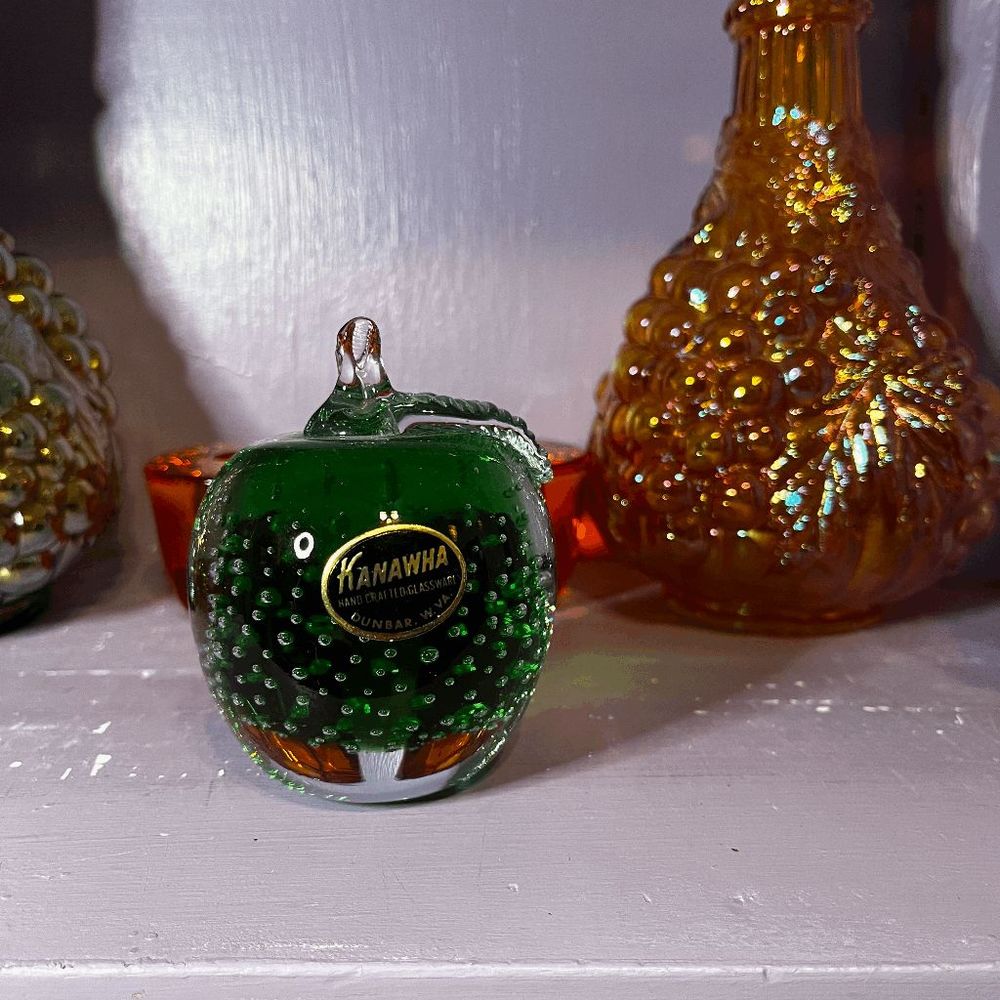 Vintage Kanawha Art Glass Green Apple Paper Weight With Controlled Bubbles